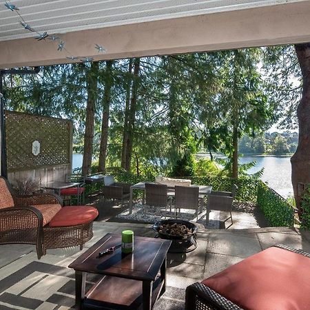 Willow Suite - Lakeside Retreat Виктория Екстериор снимка