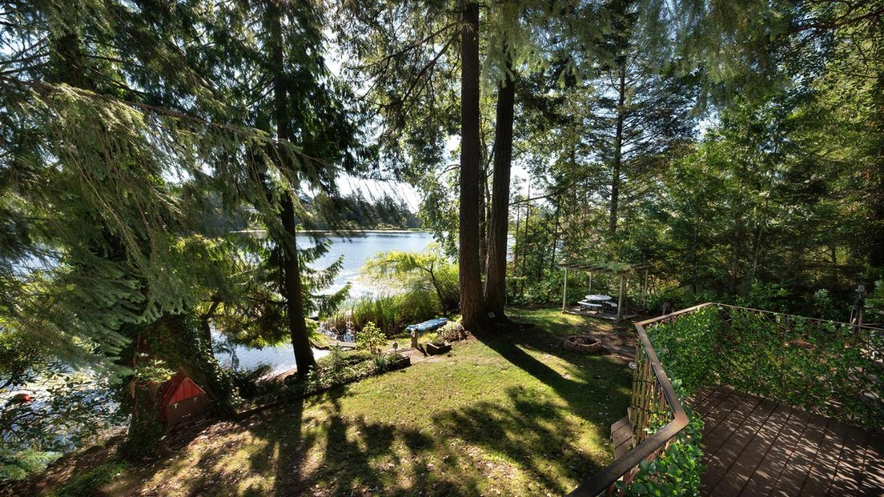 Willow Suite - Lakeside Retreat Виктория Екстериор снимка